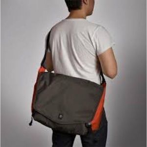 Crumpler Part & Parcel Large Canvas Messenger Bag